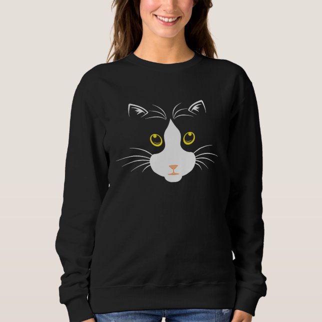 Cute Tuxedo Cat For Tuxie Owners T Shirt (Framsida)