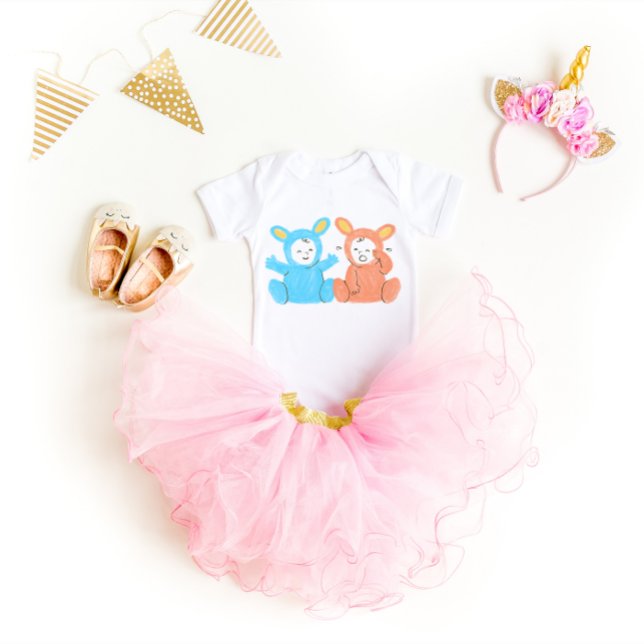 Cute Twinnies Boy and Girl Illustration T Shirt (Skapare uppladdad)