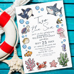 Cute Two Sea Ocean Kids 2:a födelsedag Inbjudningar<br><div class="desc">Fira med de här söta två havets ungar 2:a årsdagen inbjudan med en design av söta handdragna havsdjur i kräk av haj, orca, fisk, geléfisk, sjösköldpadda, krabba och stjärnfisk. Baksidan är en havsblå bakgrund. Anpassa det här inbjudan för att uppfylla dina egna unika behov. Matcha artiklar i vår butik för...</div>
