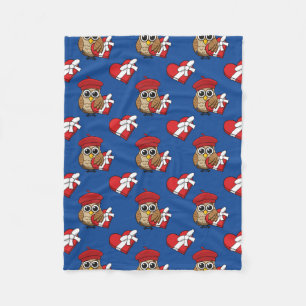 Cute Uggla med Red Beret och Heart Box Fleecefilt