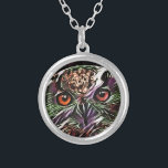 CUTE UGGLA SILVERPLÄTERAT HALSBAND<br><div class="desc">En konstdesign av en söt liten uggla.</div>
