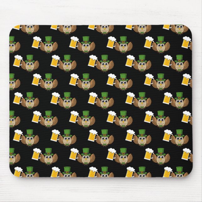 Cute Uggla som dricker öl St patrick's day Mönster Musmatta (Framsidan)
