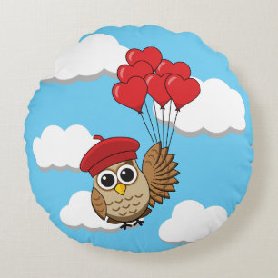Cute Uggla som flyger med hjärtballonger Rund Kudde