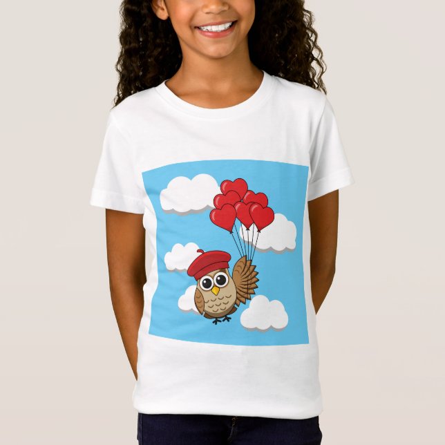 Cute Uggla som flyger med hjärtballonger T Shirt (Framsida)