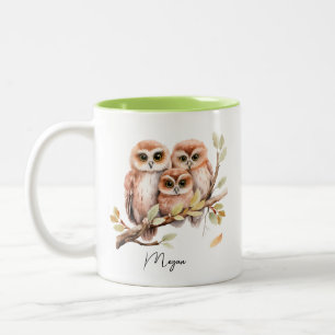 Cute Uggla vid Träd Gren Två-Tonad Mugg
