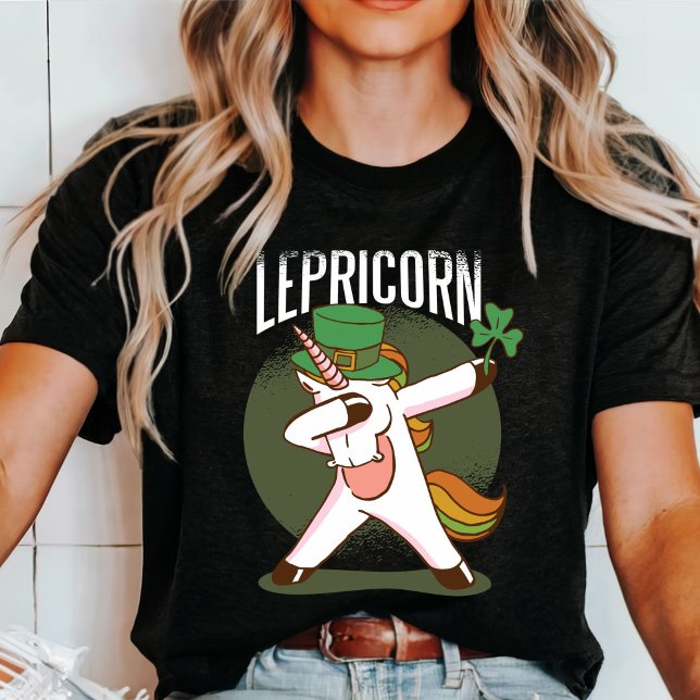 Cute Unicorn Leprichaun St. Patrick's Day T-Shirt (Skapare uppladdad)