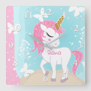 Cute unicorn med fjärilar. fyrkantig klocka