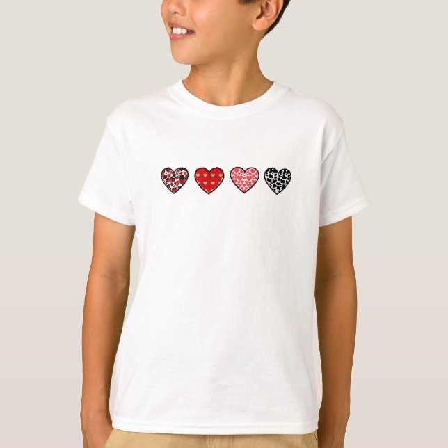 Cute Valentine Hearts Pattern | Cute Love Heart T Shirt (Framsida)