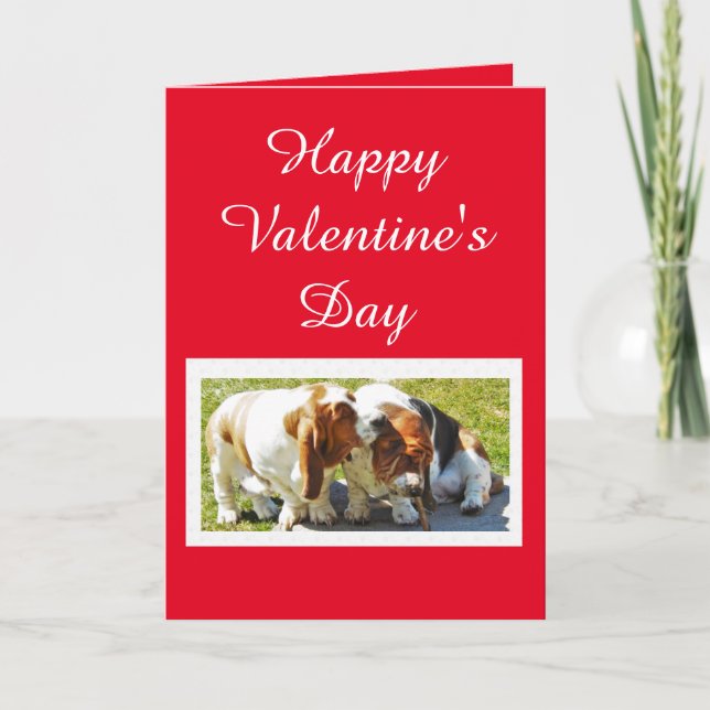 Cute Valentine med Basset Hounds och Hearts Helgkort (Framsida)