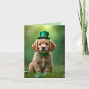 Cute-valpen med St. Patrick's subfit, schamprocks Helgkort