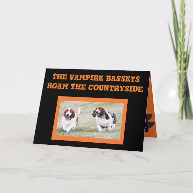 Cute ’Vampire Bassets’ på Funny Halloween Card Kort (Framsida)