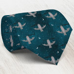 Cute Vampre Fladdermus Grönt Slips<br><div class="desc">En söt liten vampyr fladdermus som bara hänger ut mot en grönt som är upplyst himlar.  Roligt för Halloween.  Originalkonst av Nic Squirrell.</div>