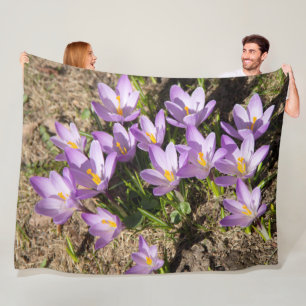 Cute vår crocuses fleecefilt