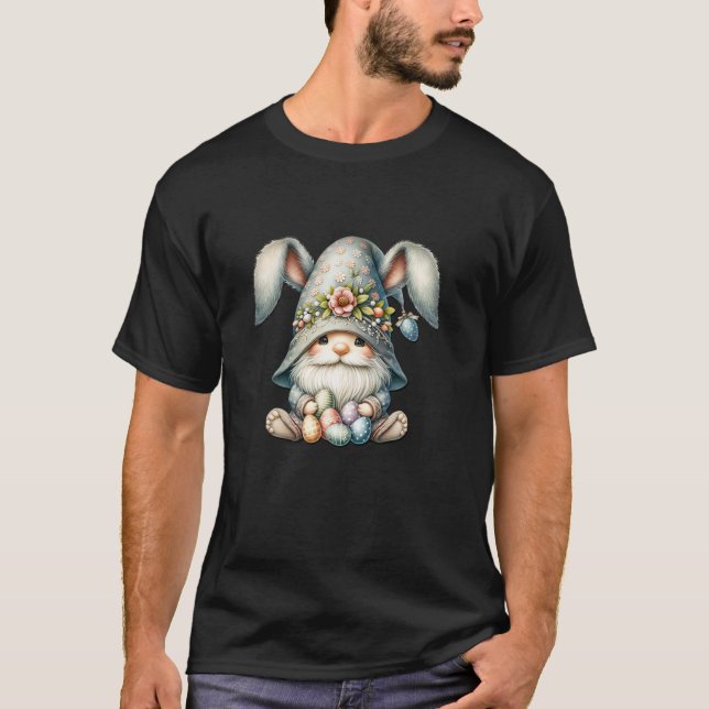 Cute Vår Gnome med blomma och dekorativ e T Shirt (Framsida)