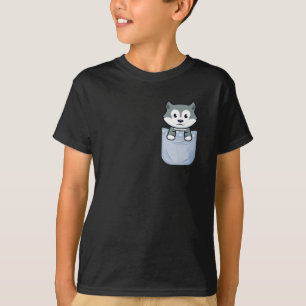 Cute Varg hängande i en Pocket T Shirt
