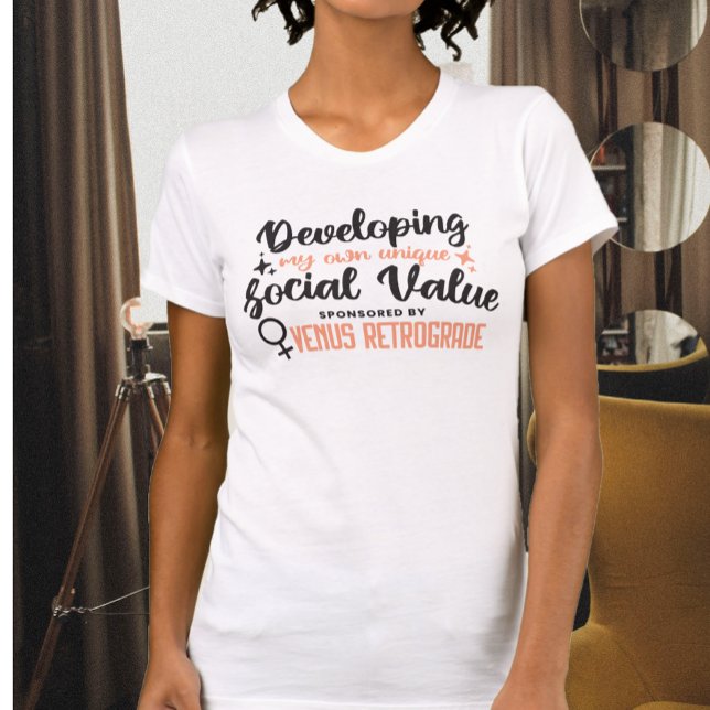 Cute Venus Typography T-Shirt (Skapare uppladdad)