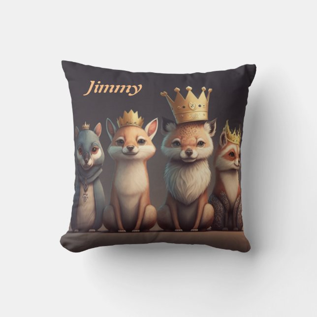 Cute vilda djur med krona dekorativ kudde (Framsida)