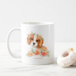 Cute Watercolor Kung Charles Spain Peach Blommigt Kaffemugg<br><div class="desc">Cute Watercolor Kung Charles Spain Peach Blommigt | Anpassade mugg med en vidsträckt vattenfärgad illustration av en spaniel med persikoblommor i kung. Det här blir en perfekt för hundälskare.</div>