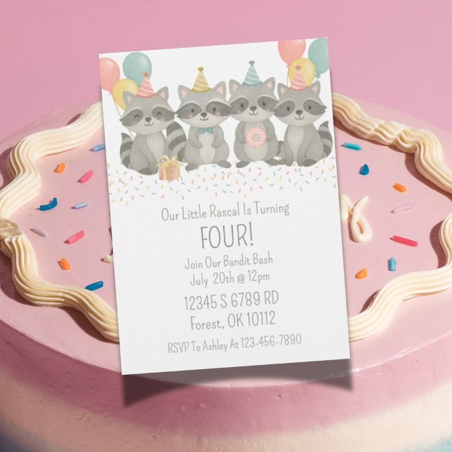 Cute Watercolor Raccoon Birthday bjudande Inbjudningar (Woodland raccoon birthday invitation design with cute watercolor birthday accents)