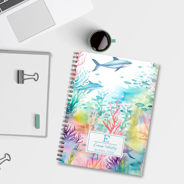 Cute Watercolor Shark Colorful Ocean Monogramme Anteckningsbok (Skapare uppladdad)