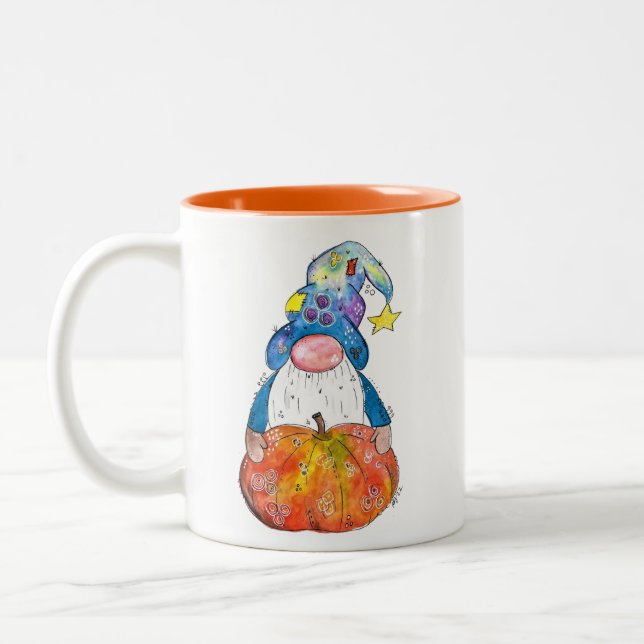 Cute Whimsical Autumn Gnome med Pumpkin Två-Tonad Mugg (Vänster)