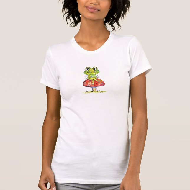 Cute Whimsical Grönt Frog på Toadstool T Shirt (Framsida)