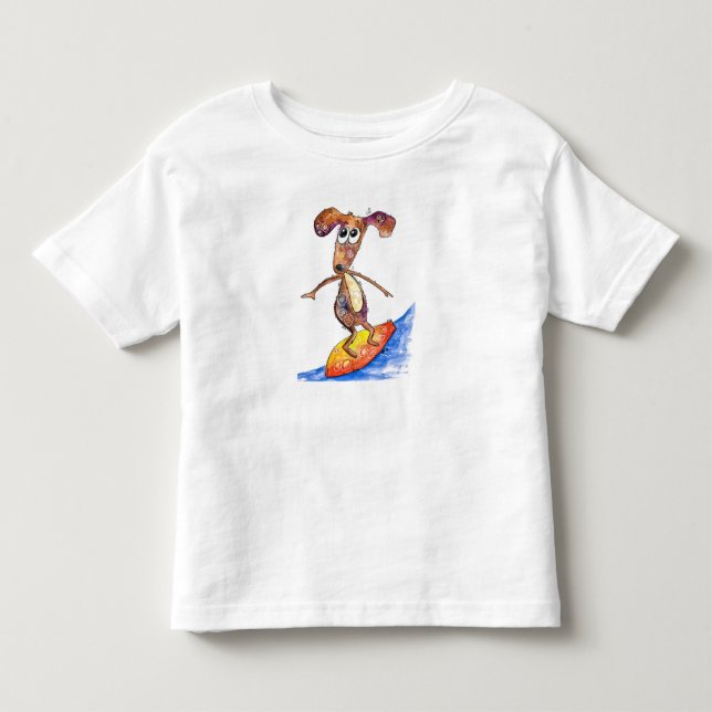 Cute Whimsical Hund på Surfboard T Shirt (Framsida)