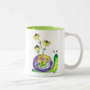Cute Whimsical Lycklig Snigel med Gula blommor 2 Två-Tonad Mugg