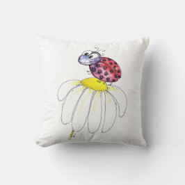 Cute Whimsical Red Ladybug på en vit blomma Kudde