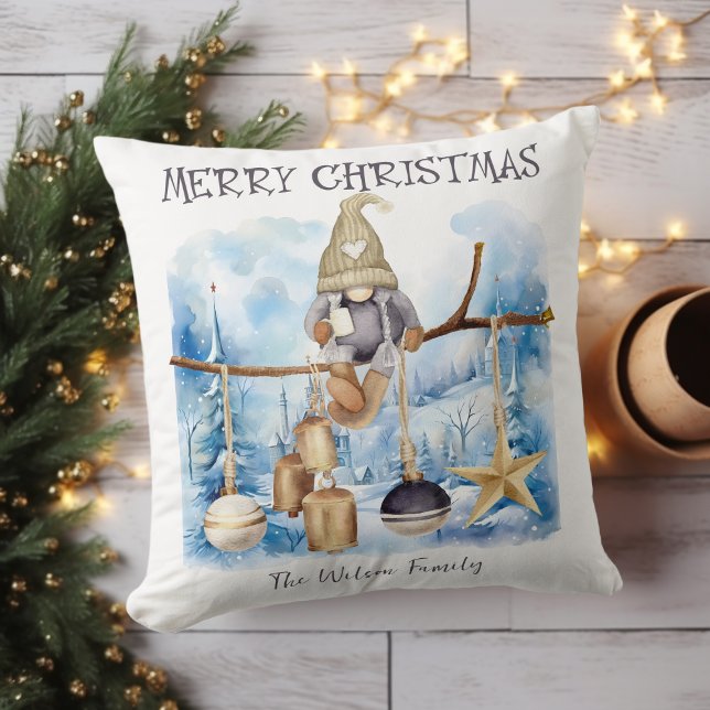 Cute Whimsical Winter Dam Gnome God jul Kudde (Cute Whimsical Winter Lady Gnome Merry Christmas Throw Pillow-Unique Design, Watercolor Illustration)