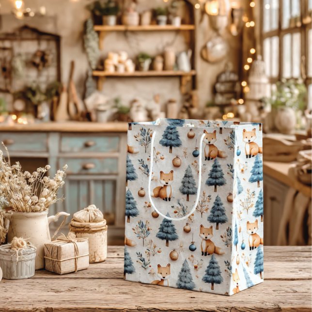 Cute Whimsical Winter Woodland Fox and Christmas (Skapare uppladdad)