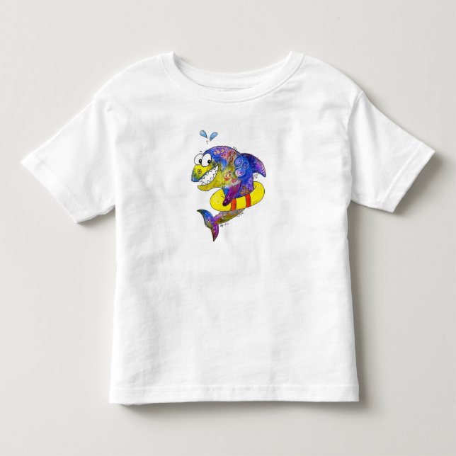 Cute Whimsiic Colorful Shark in Flyt T Shirt (Framsida)