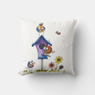 Cute Whimsiques Birds at a Birdhouse Kudde
