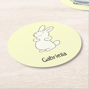 Cute white bunny personlig namn gult underlägg papper rund