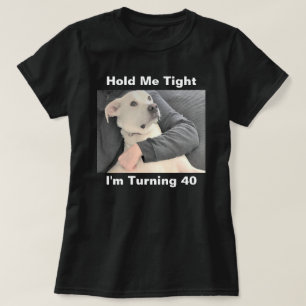 Cute White-Hund Skrämt för Vrid 40-lustigt svart T Shirt