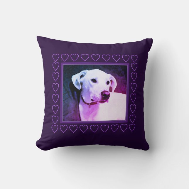 Cute White Labrador Mix Hund Lila Valentine Day Kudde (Framsida)