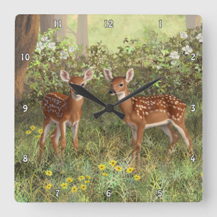 Cute Whitetail Hjort Twin Fawns Fyrkantig Klocka
