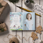 Cute Winter Forest Fairy Jul Birthday Tack Kort<br><div class="desc">Tack till vänner och familj med det här Cute Forest Winter Fairy Birthday Tack för ditt kort. Lägg till ett foto av din lilla älva och anpassa texten.</div>