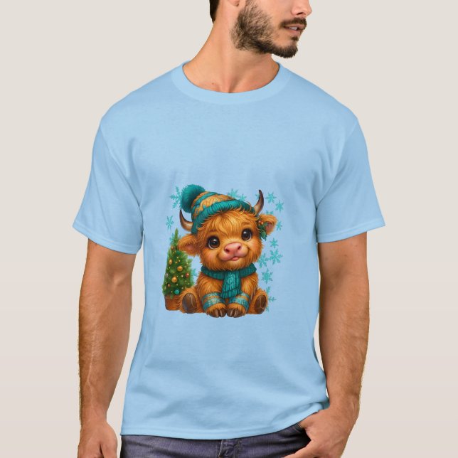 Cute Winter Highland Cow Christmas Art – Cozy Baby T Shirt (Framsida)
