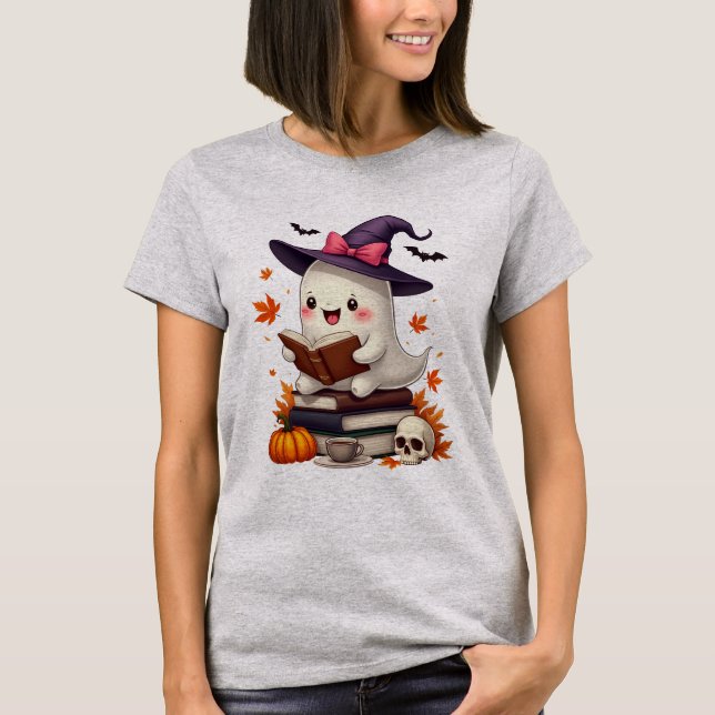 Cute Witch Ghost Reading Bok Halloween T Shirt (Framsida)