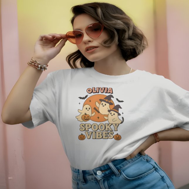Cute Witch Ghost Spooky Vibes Halloween Costume T Shirt (Skapare uppladdad)
