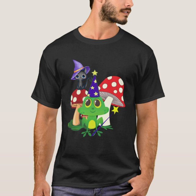 Cute Wizard Frog and Witch Black Cat Mushrooms Hal T Shirt (Framsida)
