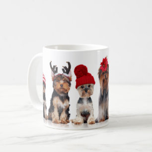Cute Yorkshire Terrier Hundar med julklappar Kaffemugg