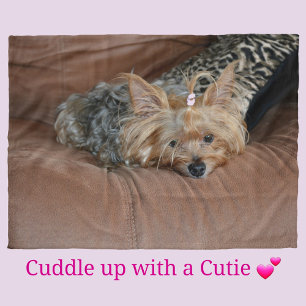 Cute Yorkshire Terrier Puppy Fleecefilt