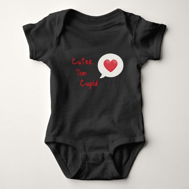 Cuter än Cupid T Shirt (Framsida)
