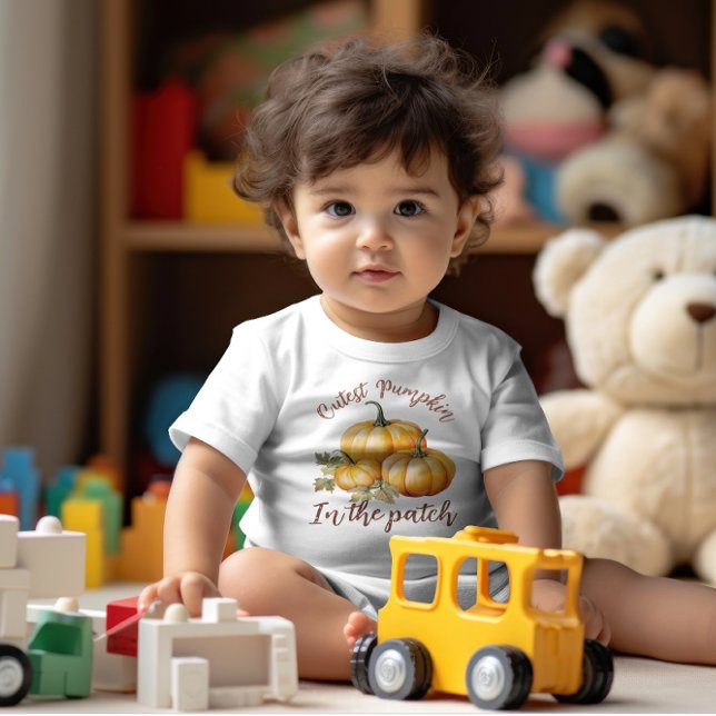 Cutes Pumpkin in Patch, Fall, Thanksgiving T Shirt (Skapare uppladdad)