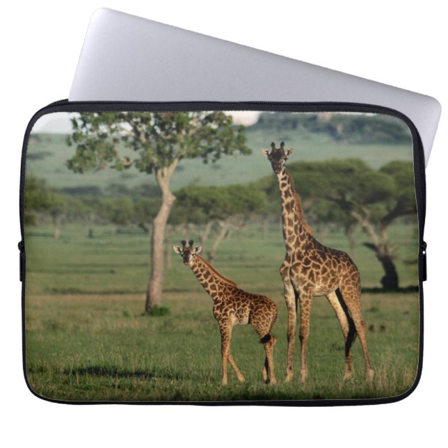 Cutest Baby Animals | Giraffe Calf & Mama Laptop Fodral (Framsidan)