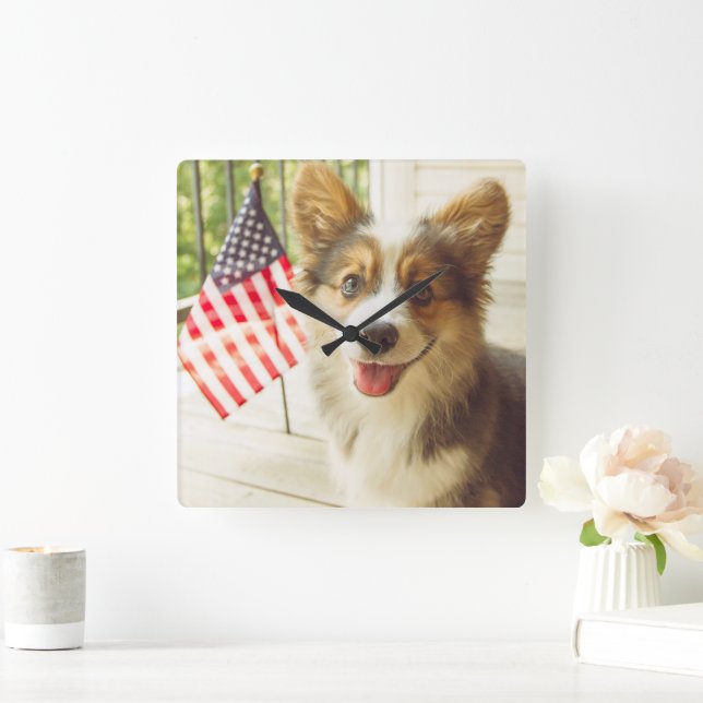 Cutest Baby djur | American Flagga Corgi Fyrkantig Klocka (Hem)