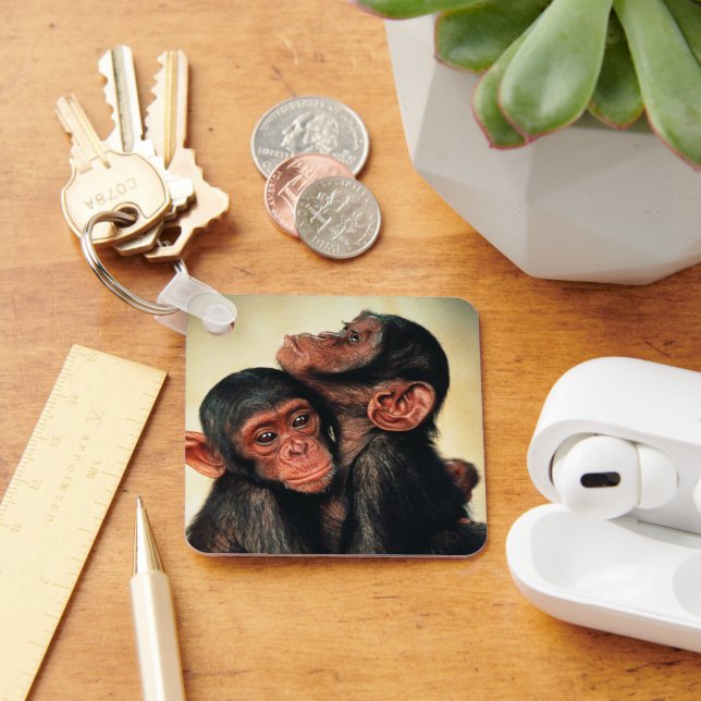 Cutest Baby djur | Chimpanzee Hug Nyckelring (Skrivbord)