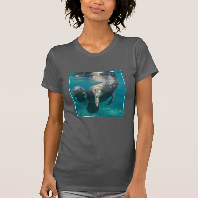 Cutest Baby djur | Manatee & Baby T Shirt (Framsida)